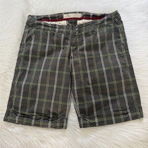 Hollister Green and Gray Plaid Shorts Sz 9